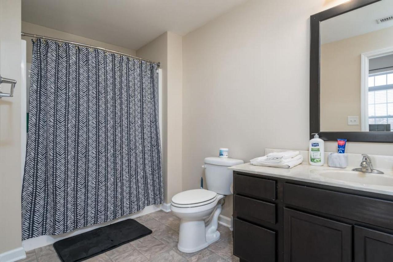 Private Bedroom Downtown Indy - Shared Indianapolis Luaran gambar